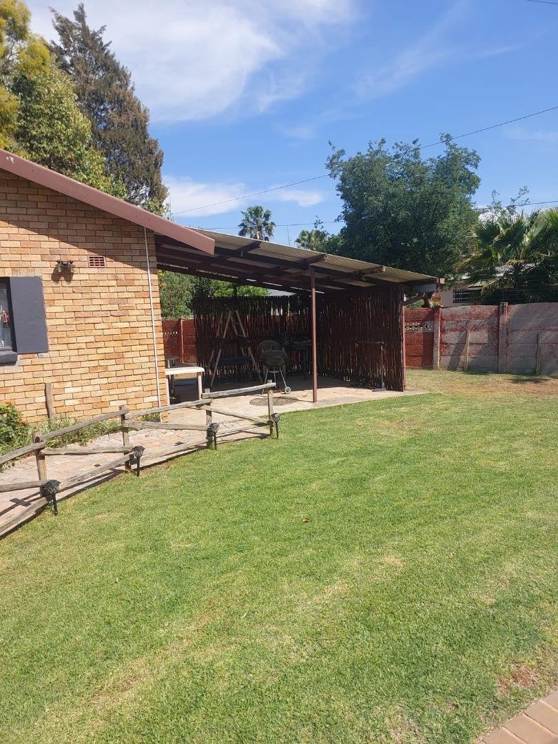 4 Bedroom Property for Sale in Lourenspark North West